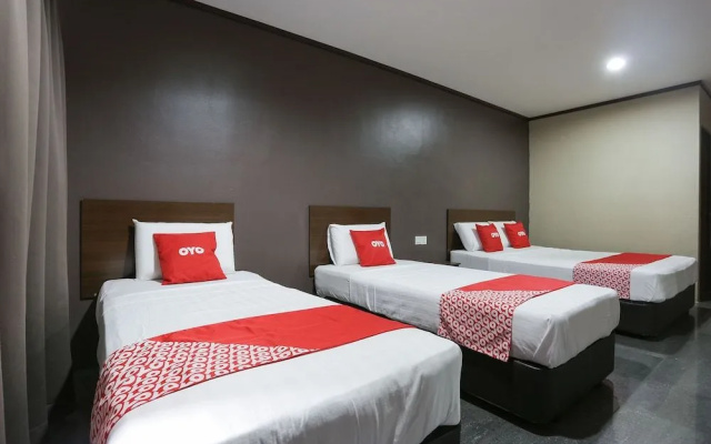 OYO 90157 One World Hotel