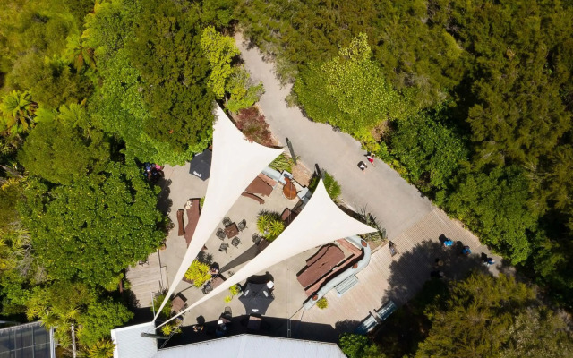 Awaroa Lodge