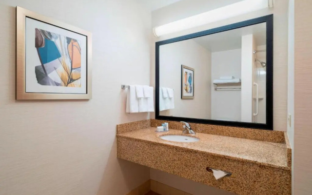 Fairfield Inn & Suites State College