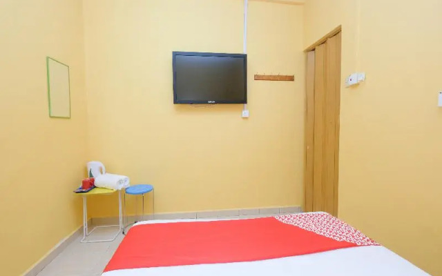 OYO 89694 de Lodge Hotel