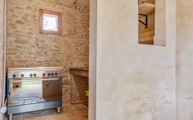 Cosy Apartment in Perugia - Tavernacce with Swimming Pool