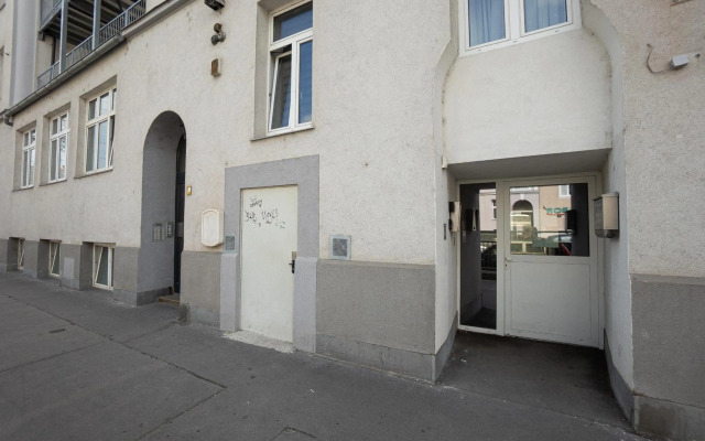 Sunny apartment in Leopoldstad + terrace with grill