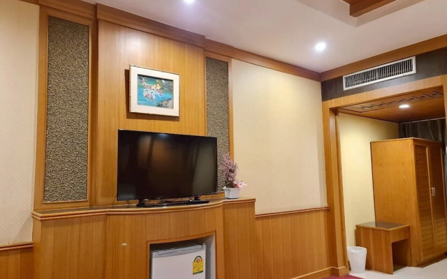 The Rich Hotel Rama 5