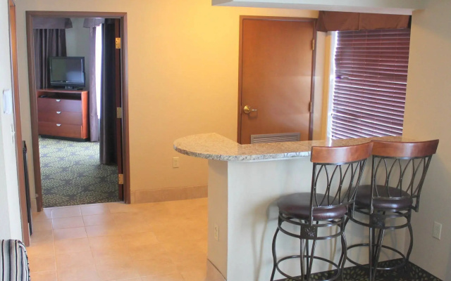 Holiday Inn Express & Suites Starkville by IHG