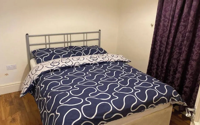 Modern Apt 3 Bedrooms Near Dundrum