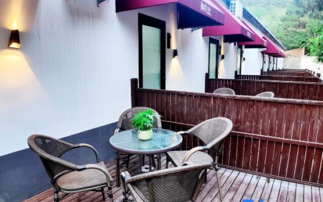 Gubei Yuehai Homestay (Gubeikou Shuizhen Shop)