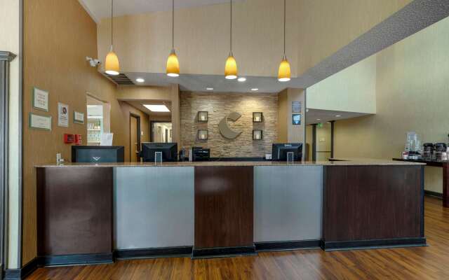 Comfort Suites DFW Airport