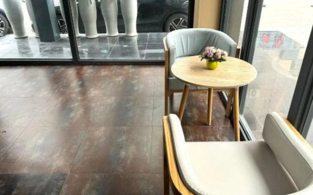 Tuke China Hotel – Balcony – Shanghai