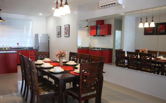 Batu Ferringhi - Shamrock Beach 19