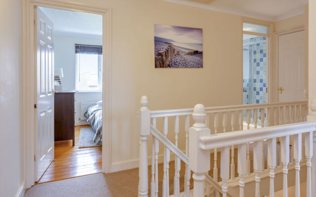 Quay Holidays - Harbourside Park