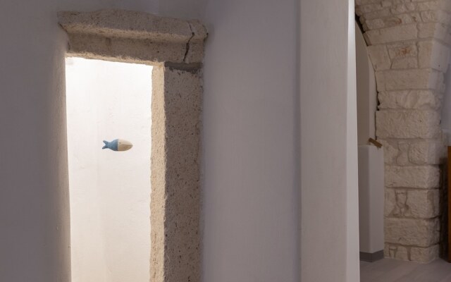 Stone apartment with Terrace by Wonderful Italy