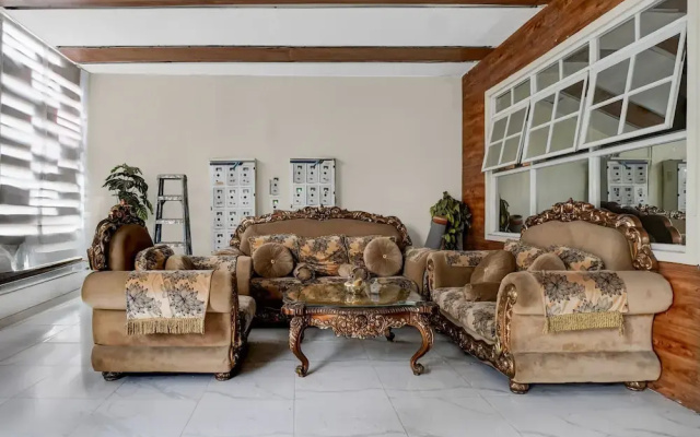 Collection O Yayah Residence