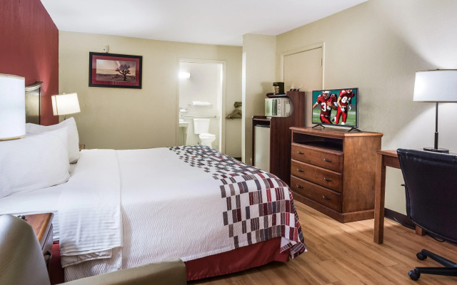 Red Roof Inn Conroe North - Willis