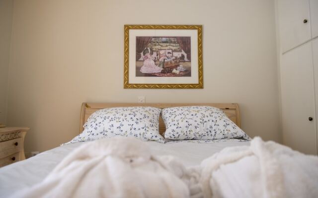 Athens Deluxe Apartment near Acropolis
