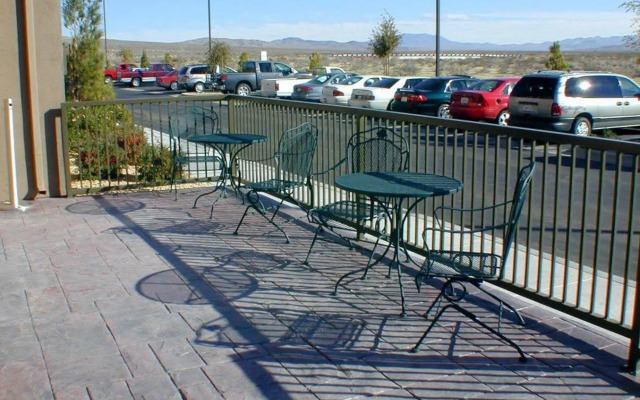 Holiday Inn Express Hotel & Suites Barstow-Outlet Center by IHG