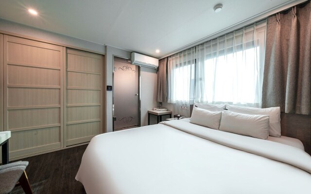 Anyang ILLOWA Hotel
