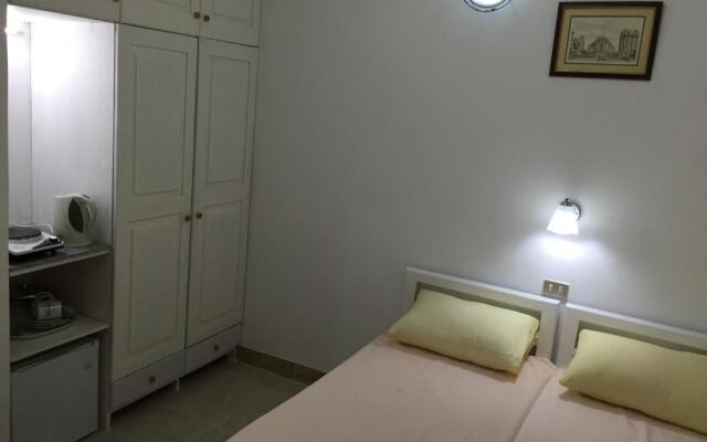 Mini-Studio With Free Private Beach