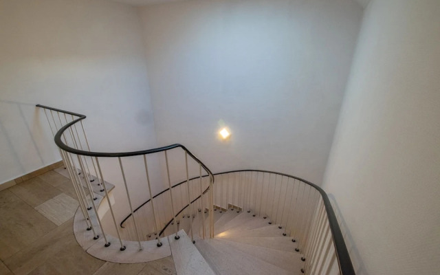 Tolstov Hotels Sunny Penthouse In City Center