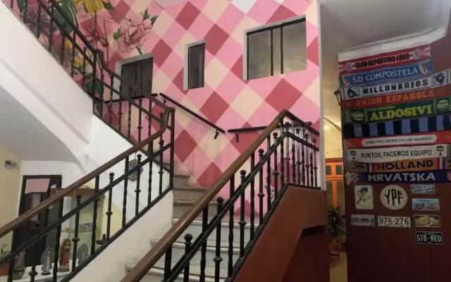 Hostelmo Hotel & Hostel
