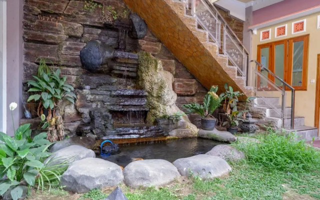 RedDoorz near Desa Wisata Tambi Dieng