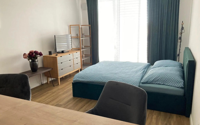 Moderný apartmán/garzónka v centre NR