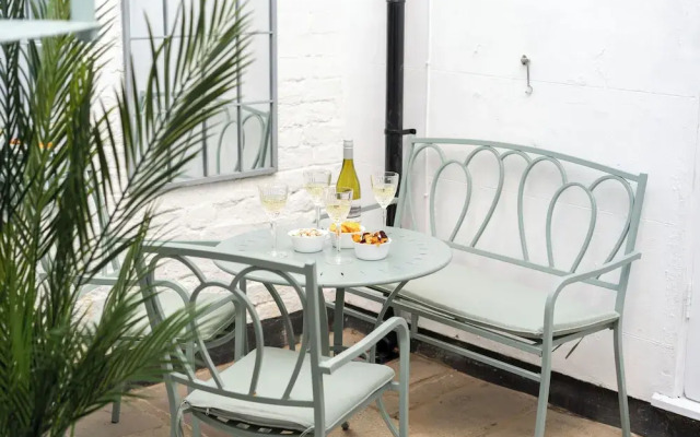 Stunning 2BD in the Heart of Cheltenham