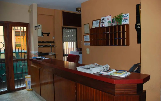 Hostal Versalles
