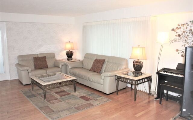 Jamaica Royale 304 - 2 Br Condo