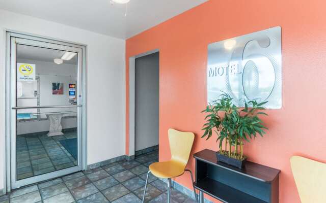 Motel 6 - Pensacola West