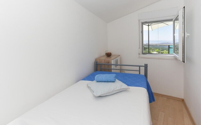 Nice Home in Solin With Wifi and 2 Bedrooms