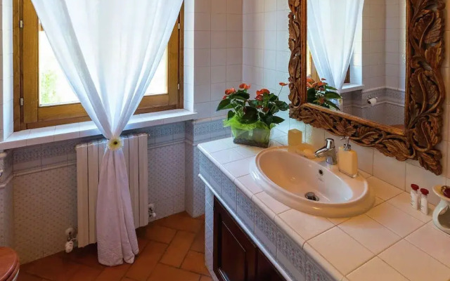 Gorgeous Villa Near Spoleto With Swimming Pool