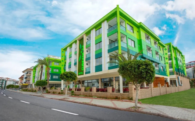 Green Life Hotel