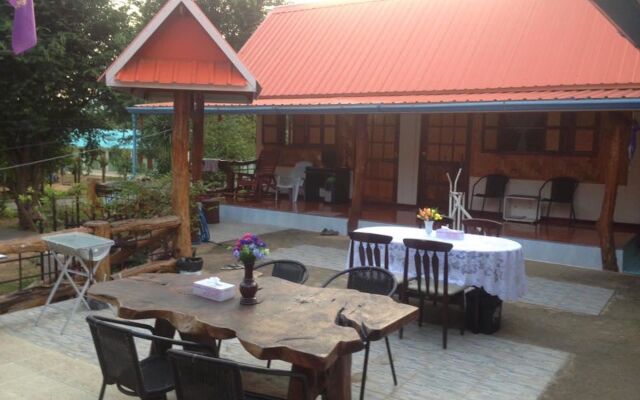 Yayei Homestay