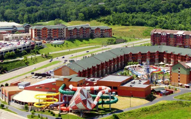 Wilderness at the Smokies - Stone Hill Lodge