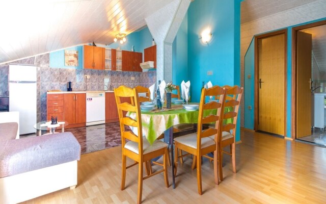 Secluded Holiday Home in Azillanet With Private Pool