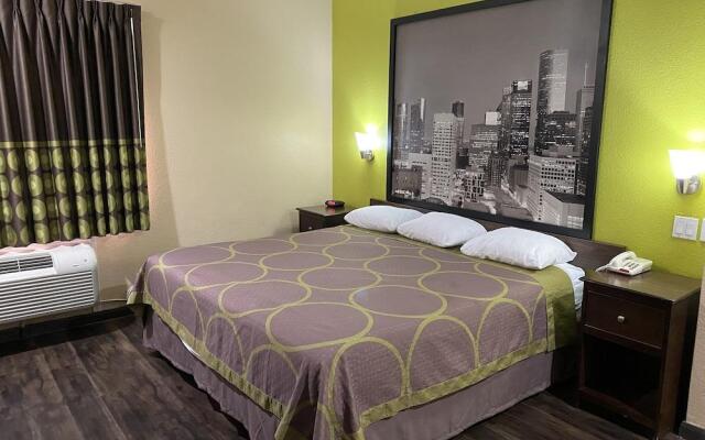 Red Lion Inn & Suites Iah Airport East