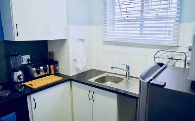 Elegant 1 Bedroom Apartment in Gardens