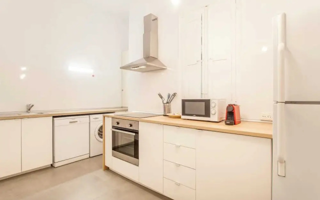 Remarkable 3 Bedroom Apartment in L'eixample