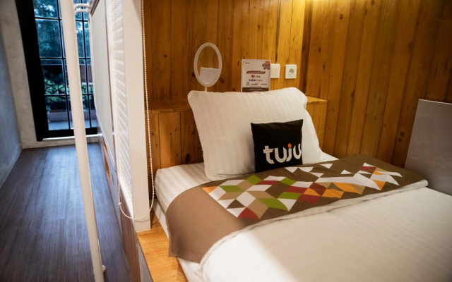 Tuju Arteri Pods – Guest Rooms – Jakarta