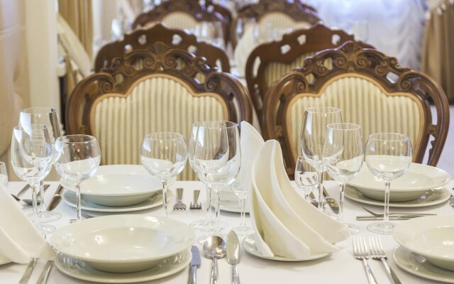 Metropol Hotel