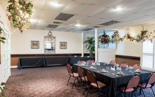 Quality Inn & Suites Lufkin