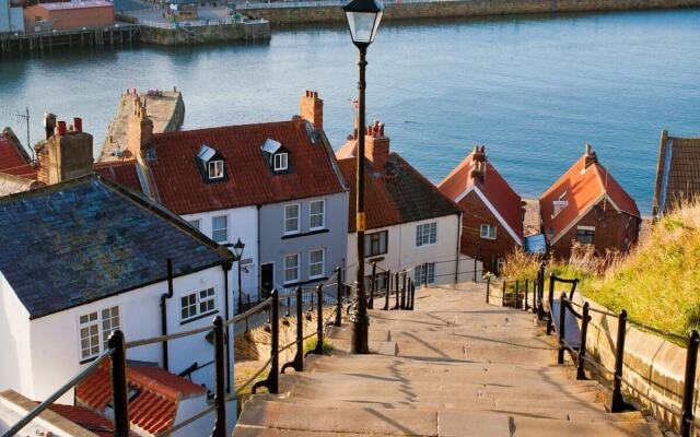 Rockcliffe Boutique 2-bed Apartment in Whitby
