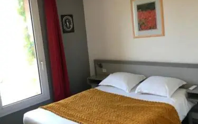 3b Hôtel De Bordeaux