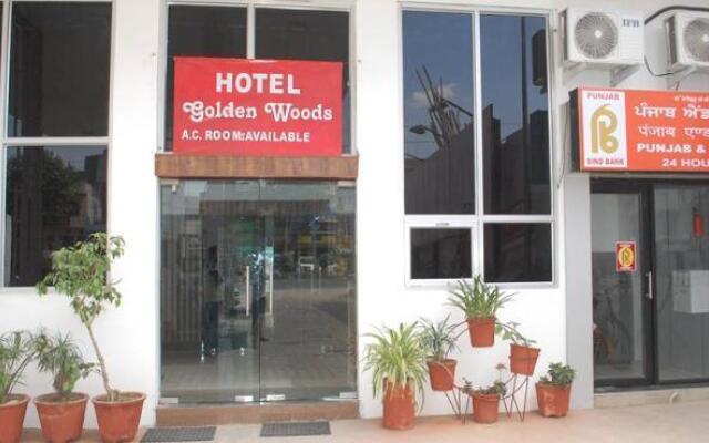 OYO 6370 Hotel Golden Woods
