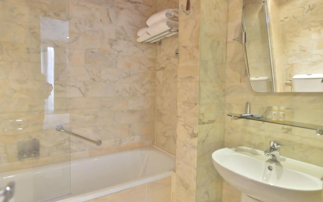 Hotel Renoir*** Paris Montparnasse