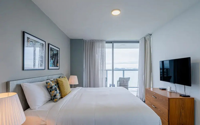 w Majestic 2BR w Perfect Balcony in YOO