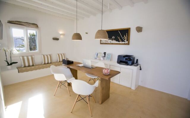 Seethrough Mykonos - Adults Only