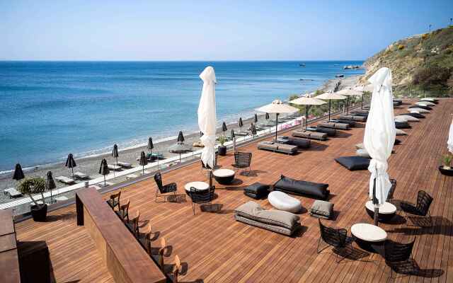 Dimitra Beach Hotel & Suites