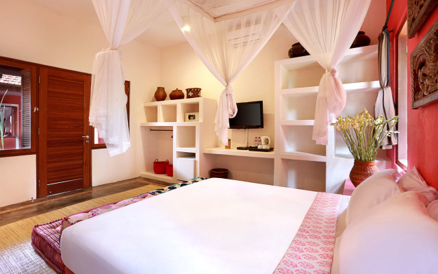 PinkCoco Uluwatu - Constant Surprises - for Cool Adults Only