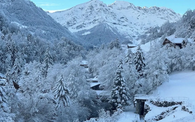 Mountain River Resort